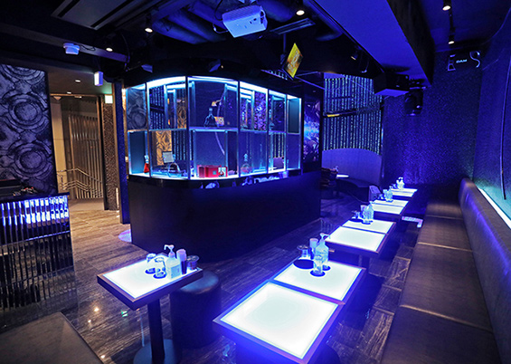 NEO PLUSの店内写真