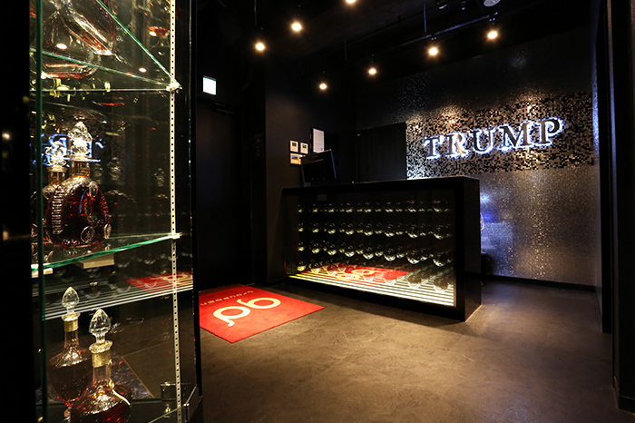 TRUMPの店内写真