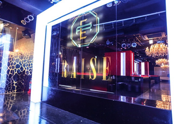 RAISEの店内写真