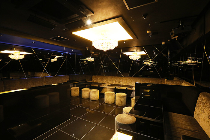 AUB FIRSTの店内写真