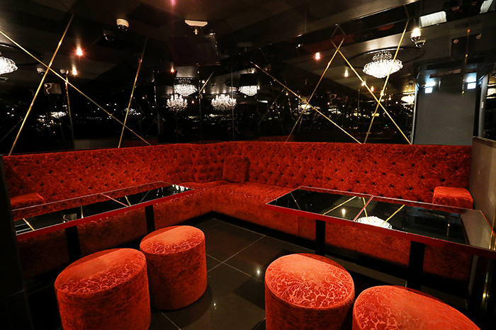 AUB FIRSTの店内写真